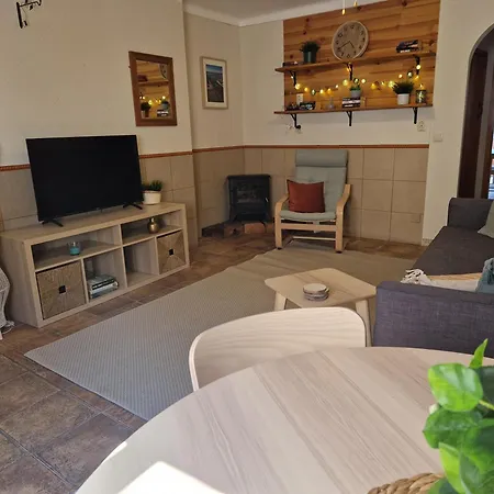 2 Bedroom House With Private Roof Terrace In Centre Semesterbostad Tavira